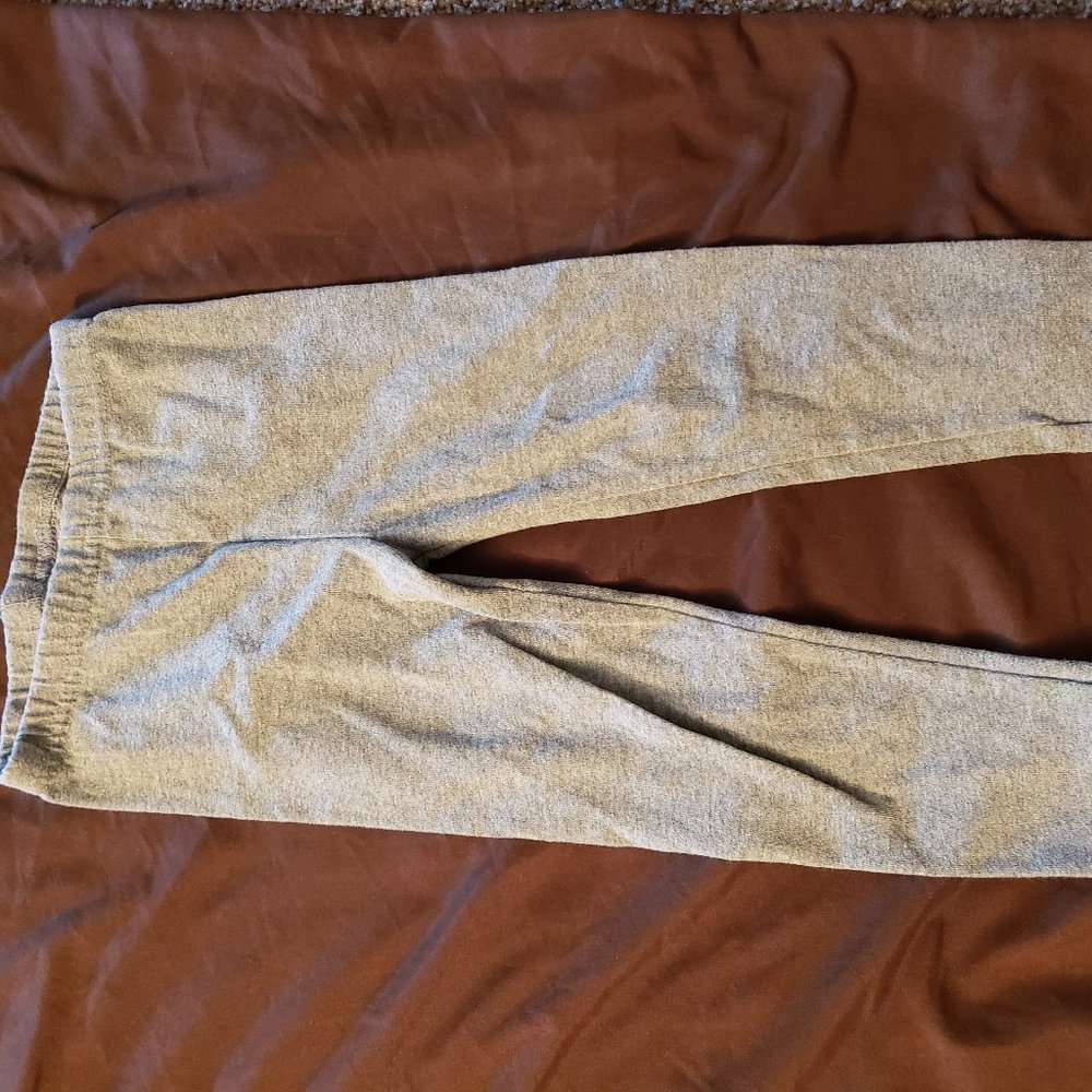 Size 3T grey legging